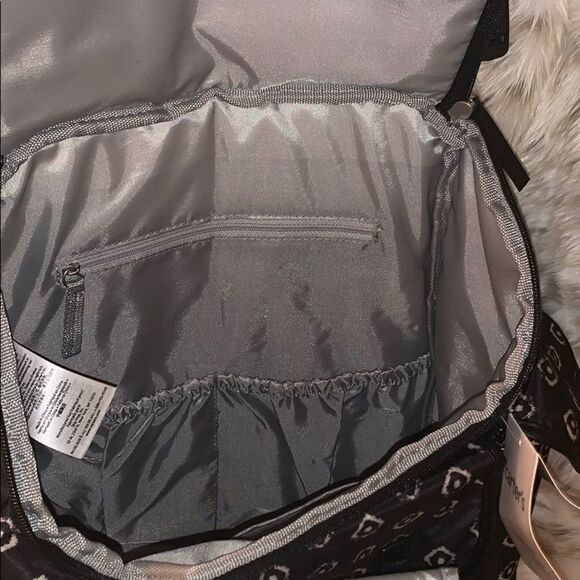 Carter’s diaper backpack   - Picture 5 of 12